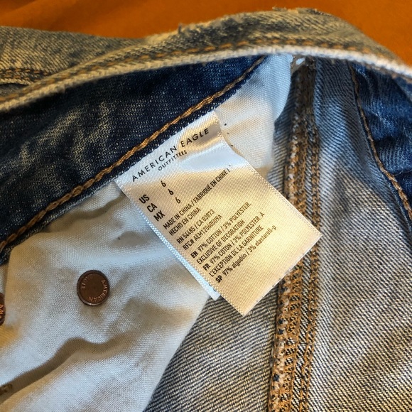 American Eagle 90’s boyfriend jean short size 6 - Picture 4 of 4